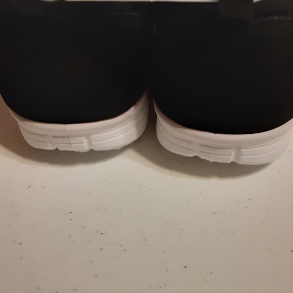 Bobbie Brooks Black Athletic Shoes - Picture 6 of 8